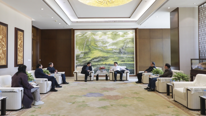 长沙市政府党组成员、副市长覃佐彦一行调研中机国际